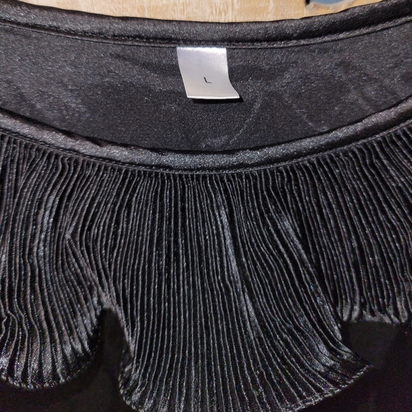 Women's Elegant Ruffled Cape Dress, 3-Dimensional Ruffle Design, Satin Material. - Picture 4 of 7